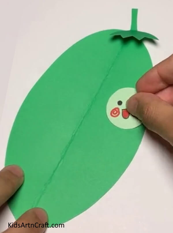Making Pea Seeds Learn How to Make a Paper Pea Craft with This Tutorial