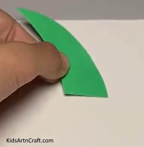 Making Leaf of Pineapple - Constructing a Paper Pineapple with Detailed Directions
