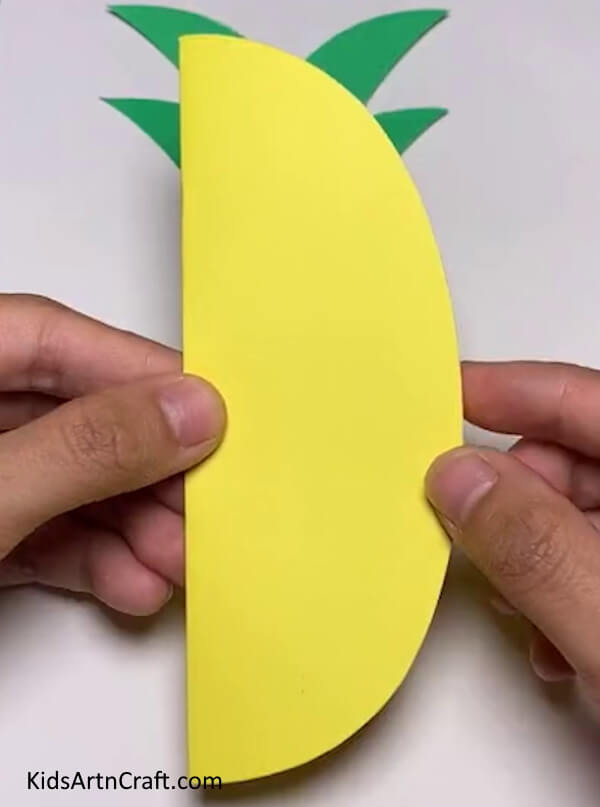 Cutting Paper - A Simple Guide to Creating a Paper Pineapple