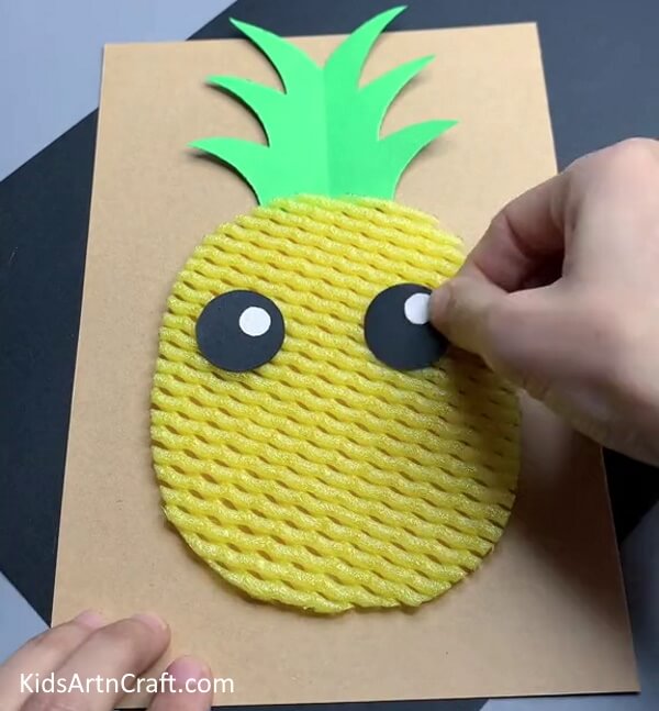 Making Eyes Of Pineapple - Forming a Pineapple Fruit Task With Foam Network
