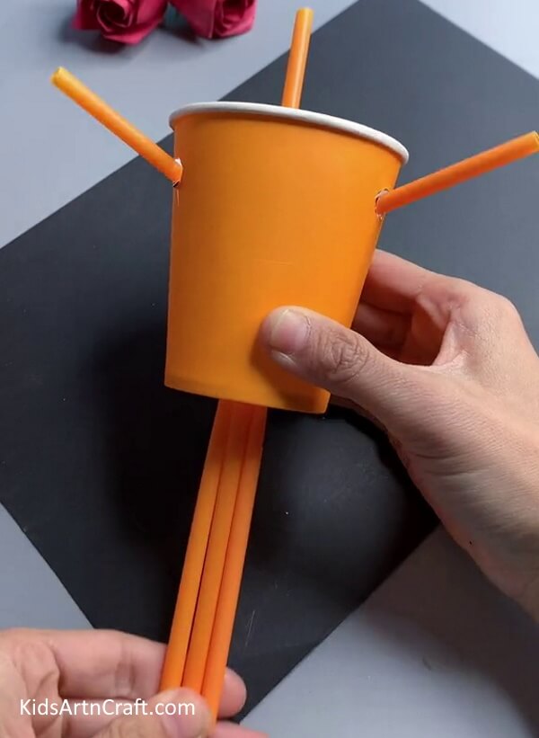 Fit The Straws In a Recycled Paper Cup-Make a Tiger out of Paper Cups with the Little Ones 