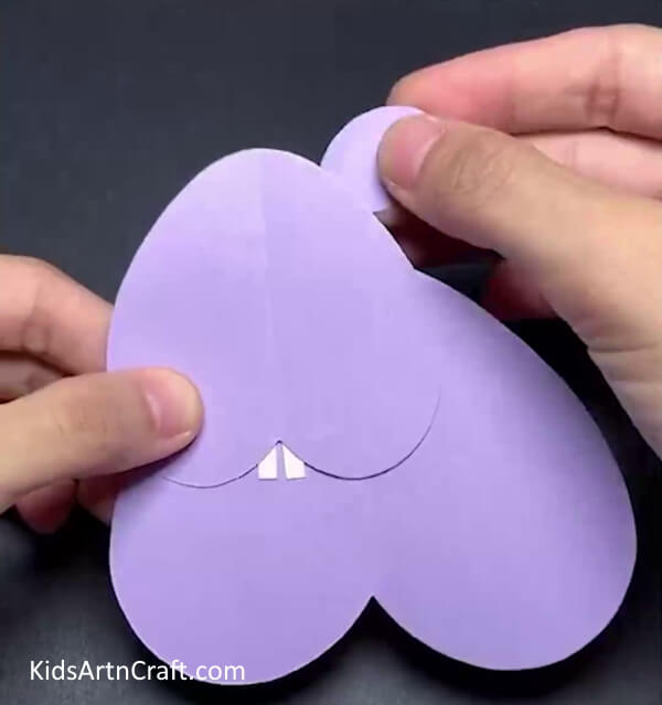 Adding a Pair Of Ears-Making a mouse from a heart-shaped paper sheet - a tutorial.