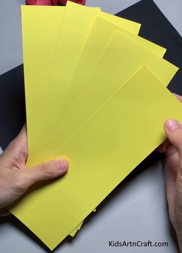 Cutting The Folds-Creating a Paper Star Easily