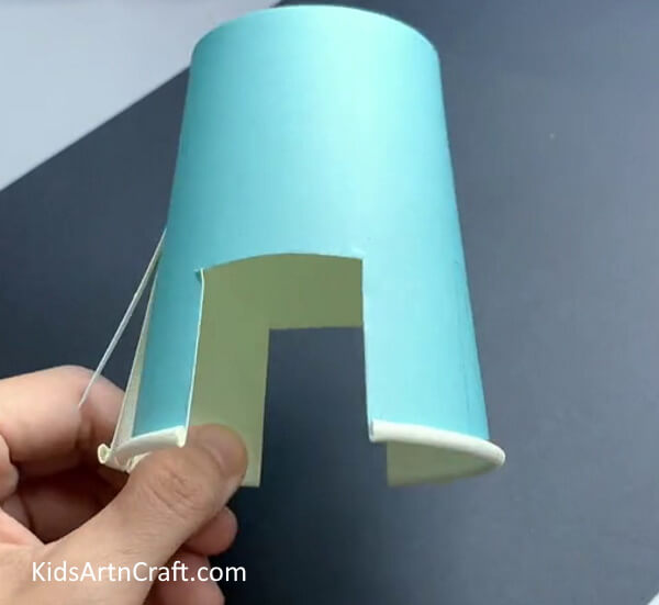Making The Feet Step-by-Step Guide For Creating an Elephant Paper Cup Activity For Youngsters 
