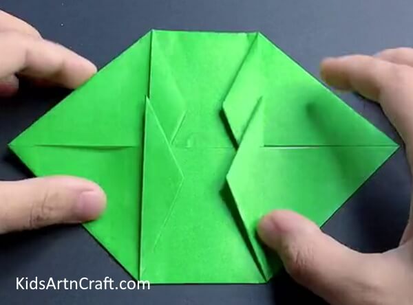 Making Right Triangles - Learn the origami paper dinosaur craft