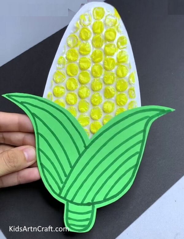 Bubble Wrap Corn Craft- Instructions for Building a Bubble Wrap Corn Craft Manually