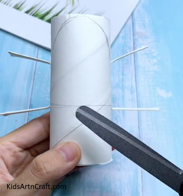 Cutting Body Creating a Frog from a Toilet Paper Roll? Check out this Step-by-Step Guide