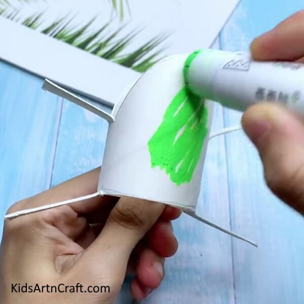 Coloring Frog Try this Step-by-Step Tutorial to Construct a Frog with a Toilet Paper Roll