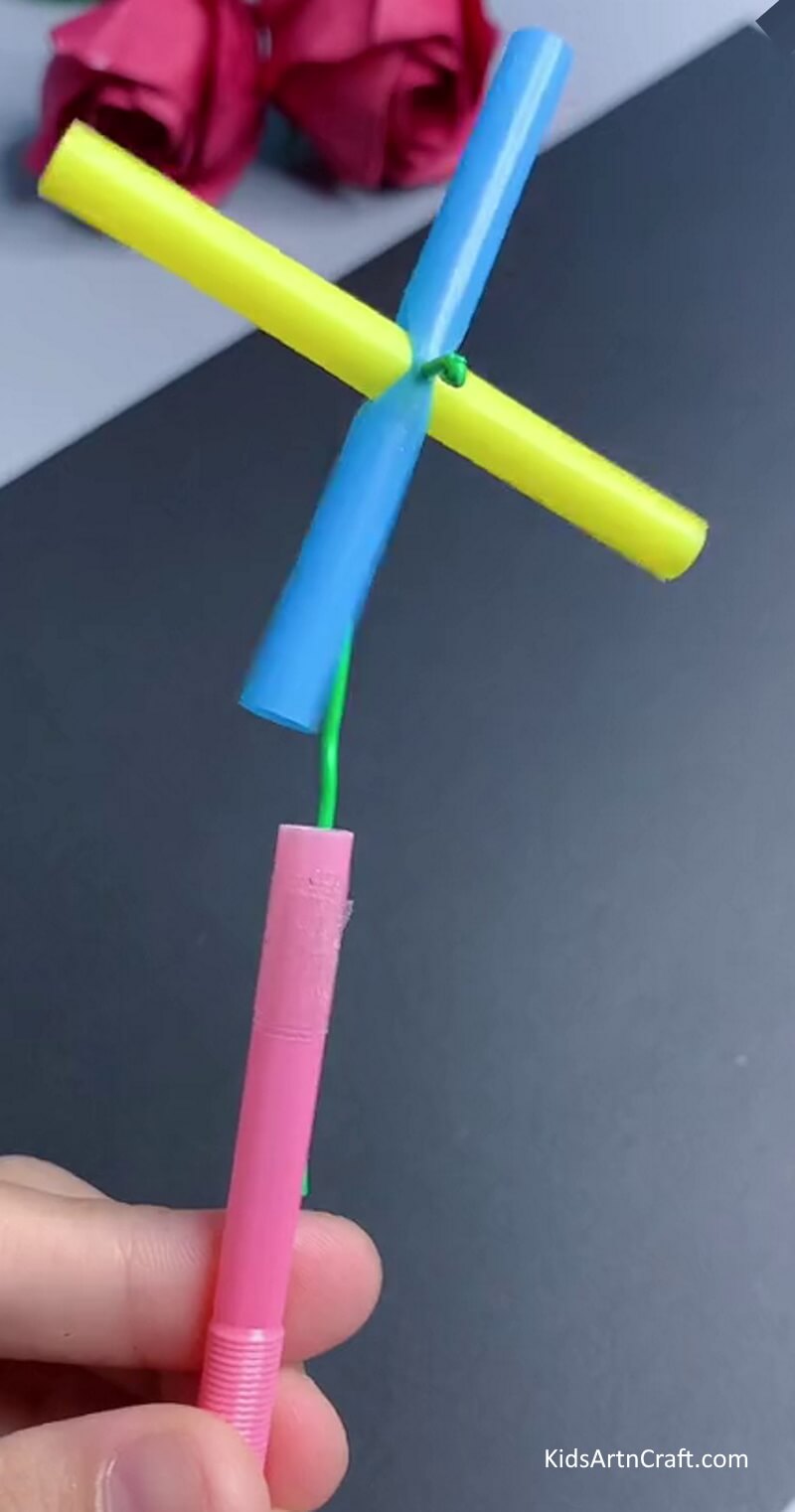 Cool Straw Fan Is Ready To Spin! - Follow This Tutorial For A Custom-Made Straw Fan Craft For Kids