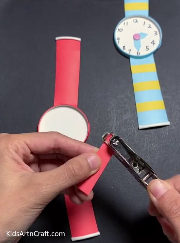 Making Single Punch Hole - Kids Can Learn How to Construct a Wrist Watch from a Paper Cup with This Tutorial