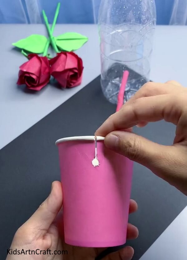 Cutting Paper Cup - Making a Refillable Water Fountain with Plastic Bottles and Straws