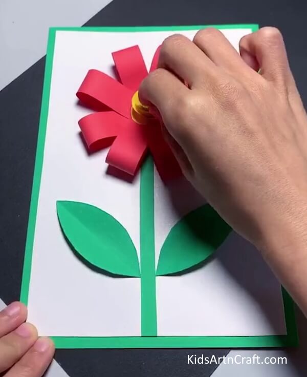 Stick The Pistil-Acquire the skill to form a Paper Flower Craft with a simple tutorial.