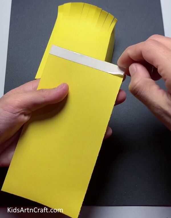 Making Head Of The Duck - Endearing Paper Duck Activity For Kindergartners