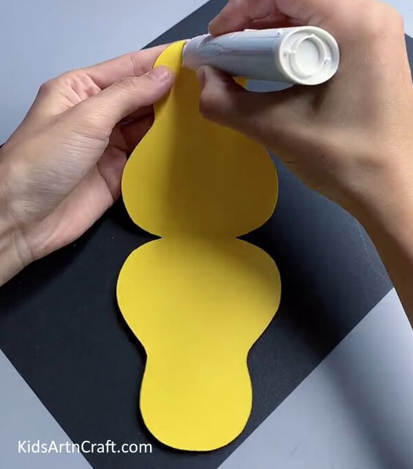 Pasting The Paper - Crafting 3D paper fruits – a tutorial for kids.