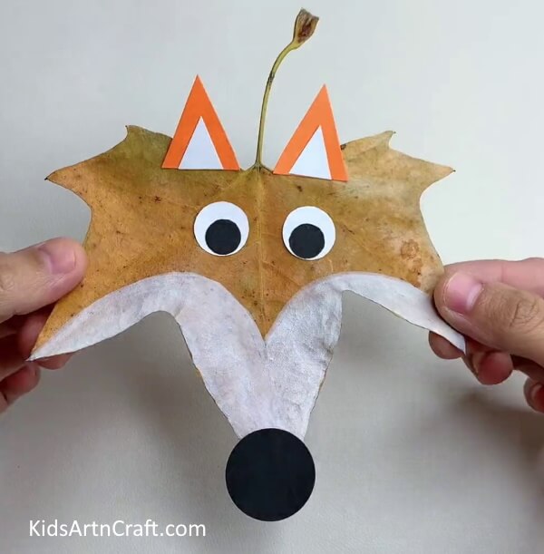 Leaf Fox Craft Is Done! - Instruct your kids to make a leaf fox craft. 