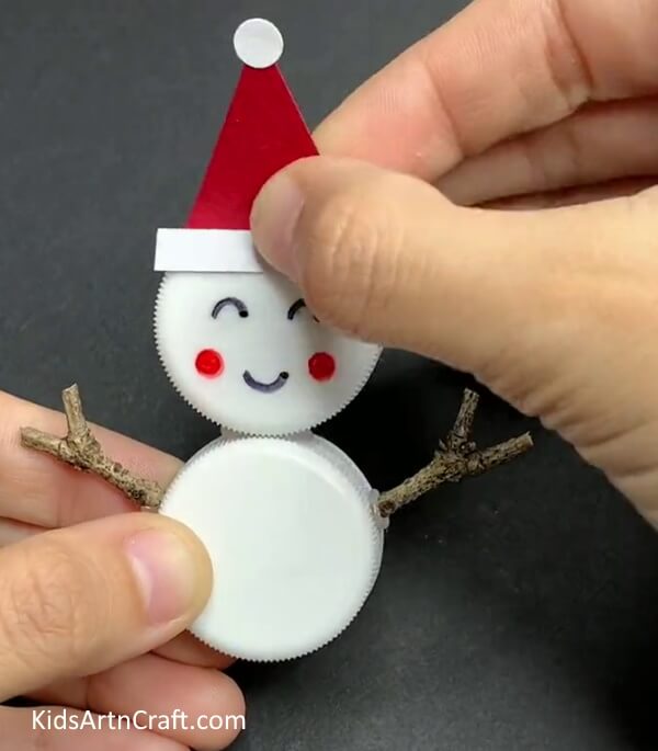 Making Snowman's Cap A Snowman Creation Lesson for Children