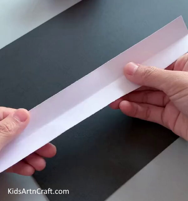Taking a Stripe Of Paper- Creating a Bunny Face with Paper Strips for Children