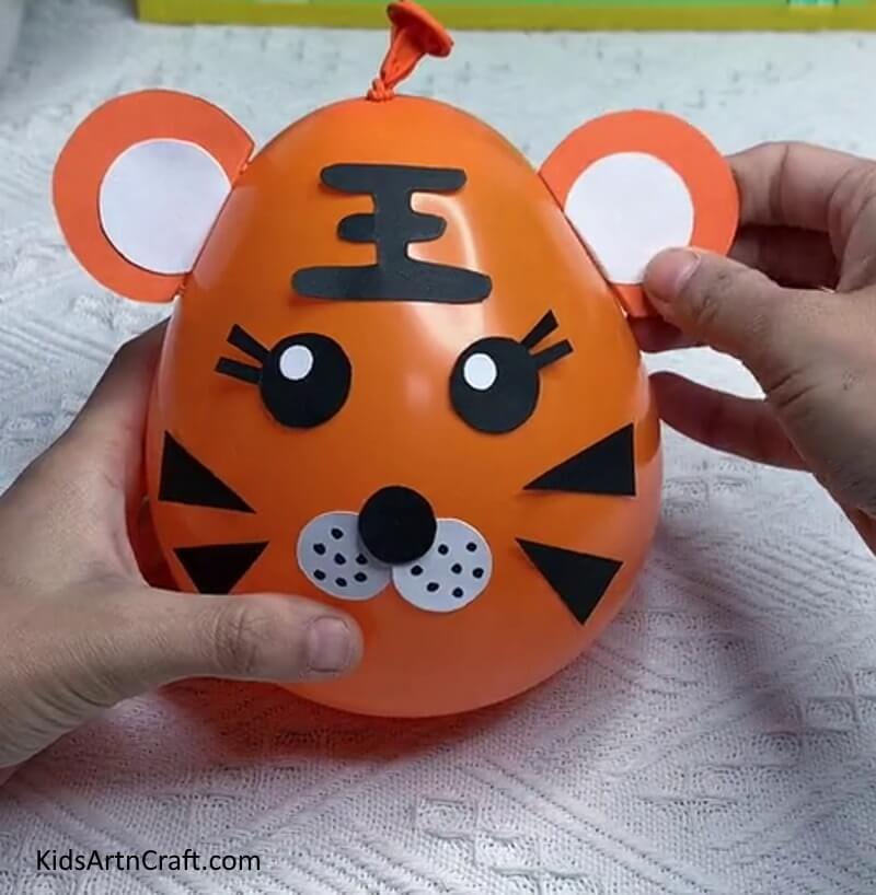 Using Balloon To Make Tiger Craft