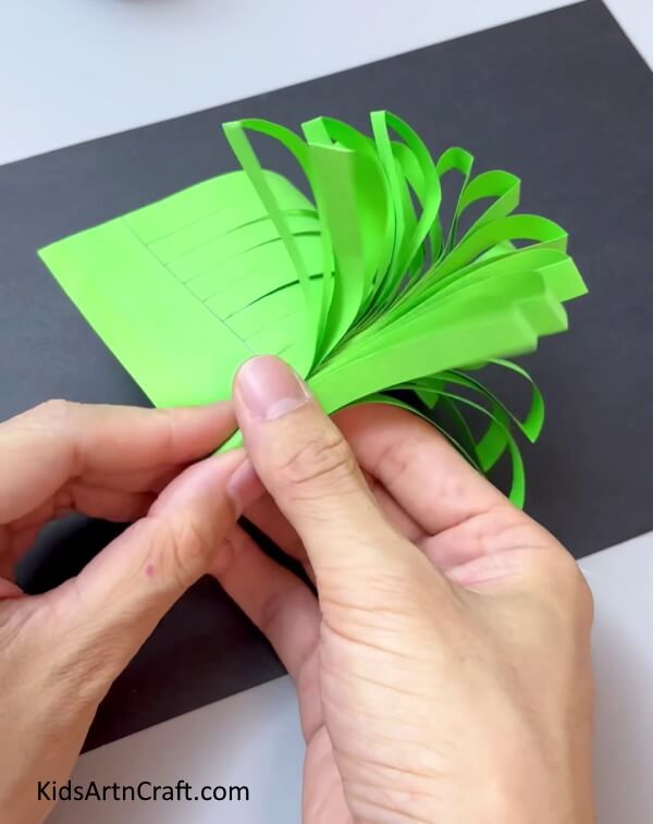 Making A Green Paper Bush - Building a Paper Flower-- Fun for Kindergartners