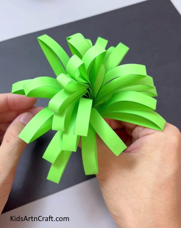 Green Bush Is Ready - An Easy Paper Flower Craft for Kindergartners