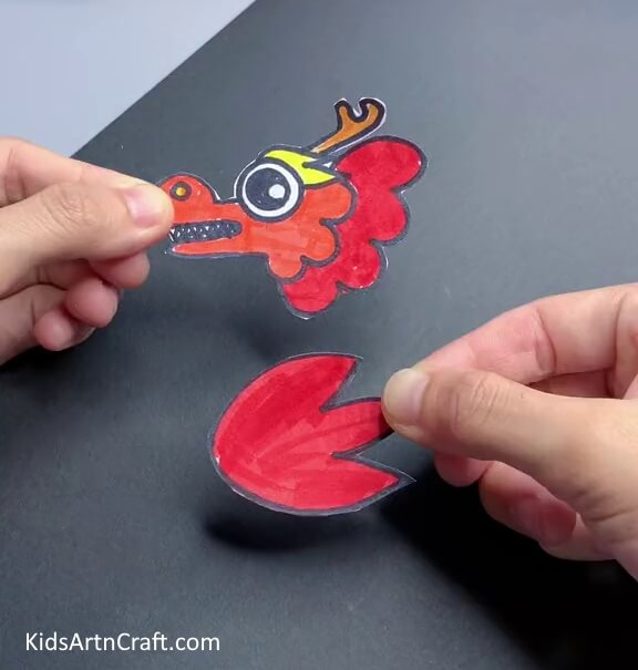 The Dragon's Face And Tail Create a Chinese dragon with paper as a fun activity for kids