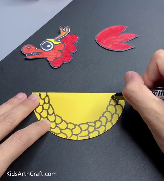 Drawing The Dragon's scales Kids can make their own Chinese dragon craft with paper