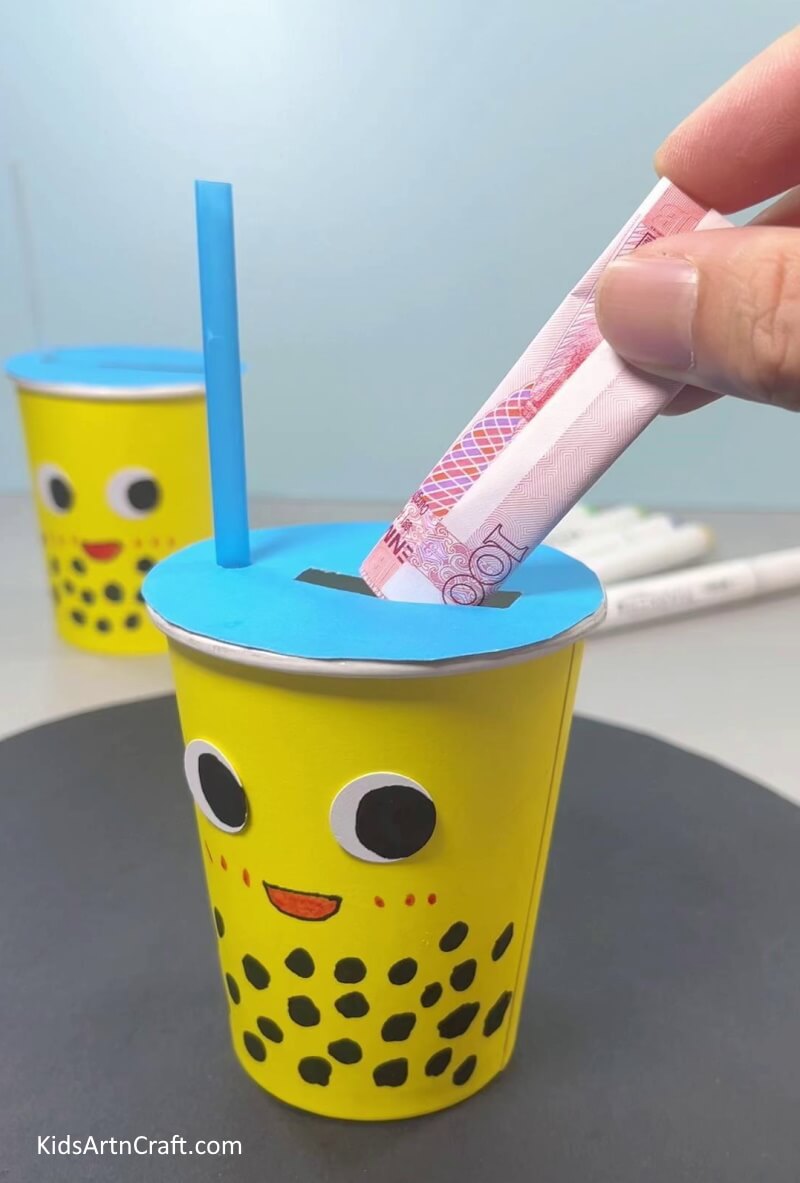 Make a paper cup Mug with a straw Craft For Kids