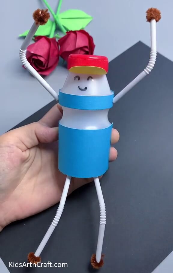 Plastic Bottle Doll Craft Is Done! - Using a Plastic Bottle and Old Materials to Make a Doll Craft