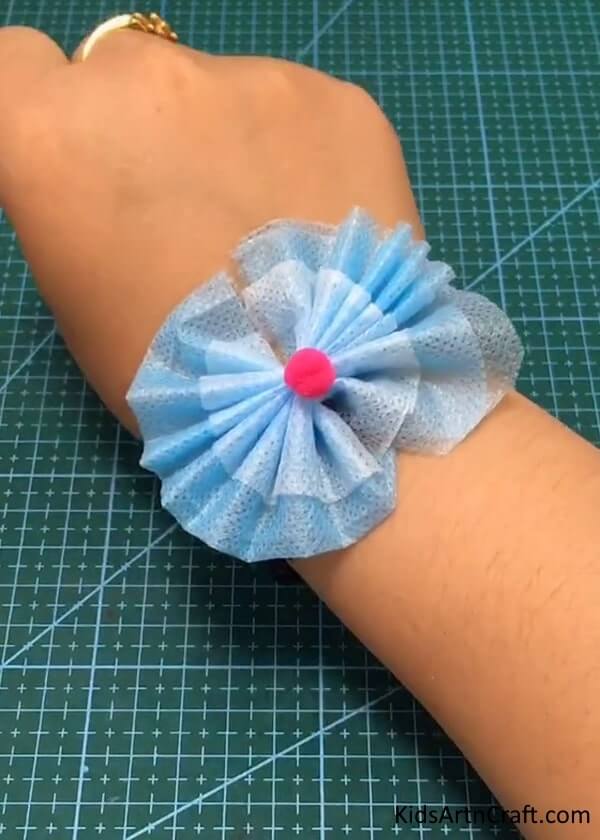DIY Wristband With Surgical Mask