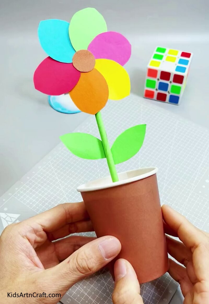 Your Colorful Paper Flower Craft Is Ready! - An easy and colorful craft for kids to make - paper flowers! 