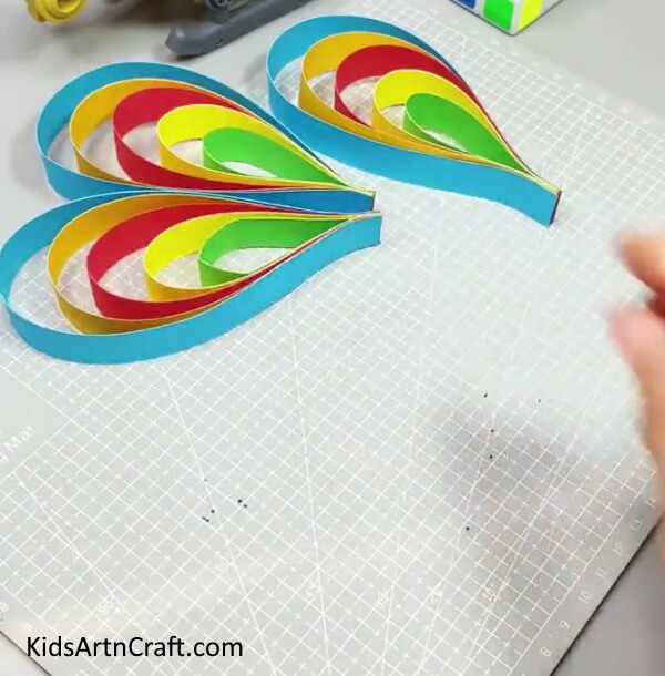 Make the Other 2 Tails - Crafting a Peacock with Paper Strips - Kids Love It!