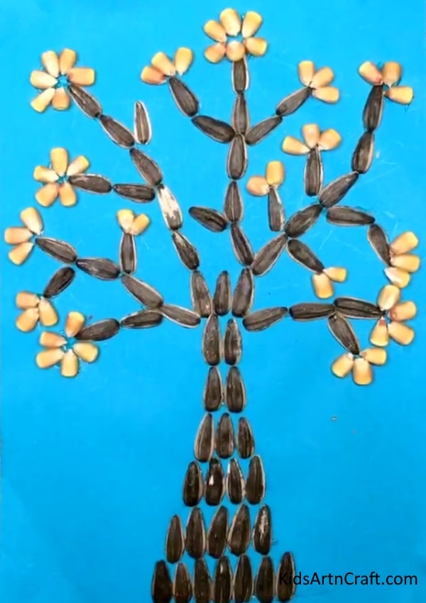 Flower Art Using Seeds And Corn For Kids - Kids can create easy & straightforward works of art using cereal & legume products.