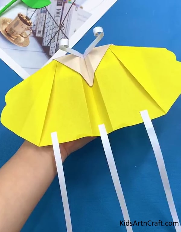 DIY 3D craft ideas that are easy and fun for kids - Flying Paper Bat Craft For Kids