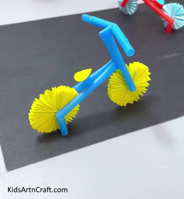 Easy paper and straw Bicycle craft for children