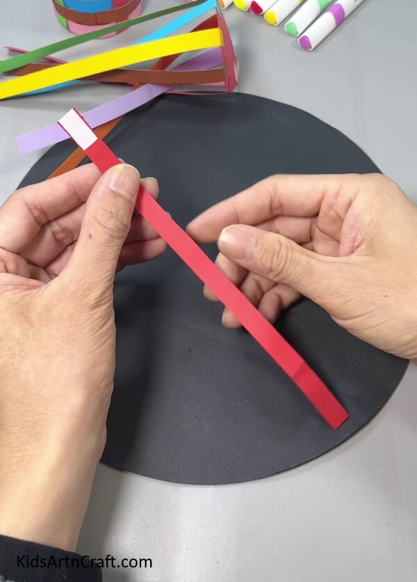 Applying Double Side Tape On a Paper Strip - Building a Pen & Pencil Holder Using Strips of Paper