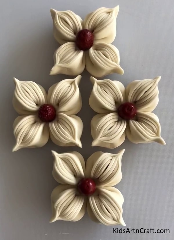 Layered Flower-Shaped Cookie - Imaginative Baking: Advice for Crafting Amusing and Extraordinary Forms 