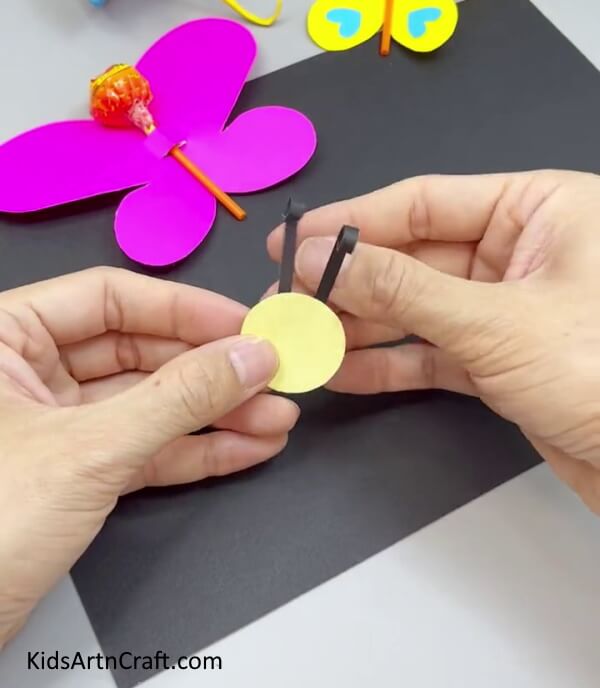 Making Antennas of Butterfly - Steps for Constructing a Paper Butterfly - Easy Guide for Kids