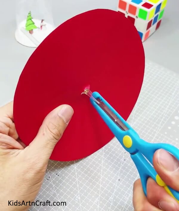 Cutting The Straw From Behind - Making a Paper Clock with Little Ones - Step by Step