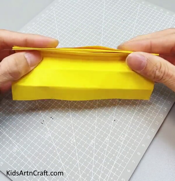 Folding Paper To Make a Fan - Crafting a Fun Paper Fan Toy for Kids to Play With