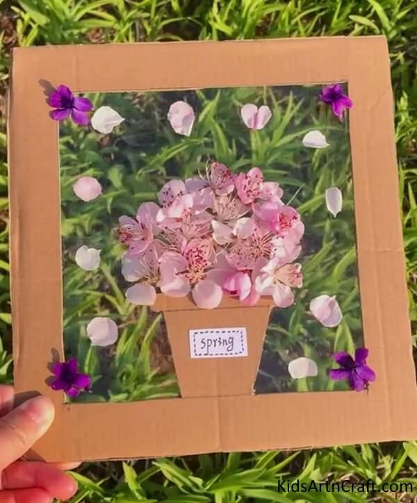 Stimulating and Uncomplicated Crafts for Kids to Try Out at Home - Preserved Floral Photo Frame