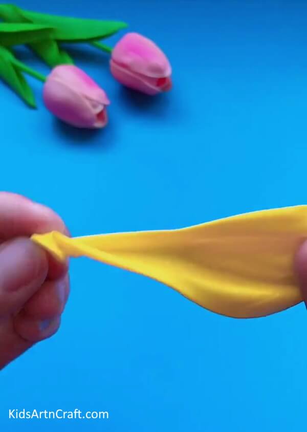 Starting With The Balloon-An attractive tutorial for children to make Balloon & Clay projects 