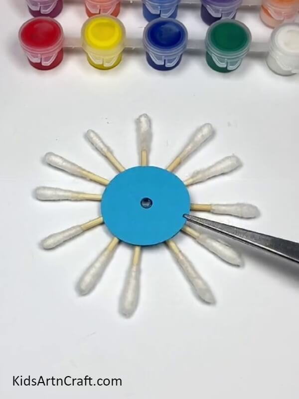 Sticking Another Circle - Colorful Cotton Earbud Windmill Crafting Guide for Newbies 