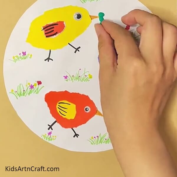 Making Worms - Step-by-step Guide For Crafting Colorful Paper Chicks With Children
