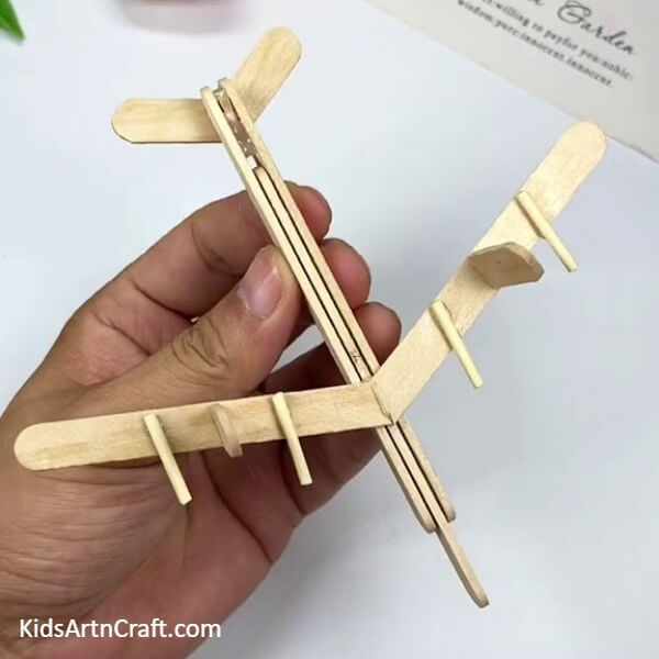 Sticking The Popsicle Stick Ends-Step-by-step Tutorial For Kids To Put Together A Cool Airplane Model Using Popsicle Sticks