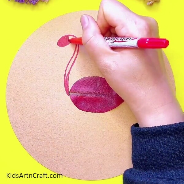 Make The Neck And Head Of The Crane- An Easy-to-follow Guide For Crafting a Fall Leaves Crane With Kids