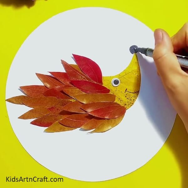 Drawing the Nose - Beginner's Tutorial for Crafting a Hedgehog with Leaves from the Fall