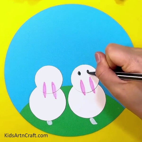 Make black dots with black marker/sketchpen- A step-by-step tutorial to craft a Bunny Landscape with Paper 