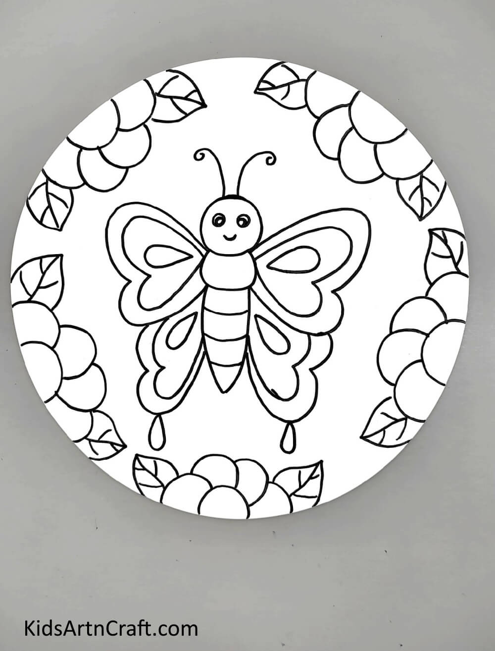 Drawing Flowers Detailed Instructions for Drawing an Adorable Butterfly for Children 