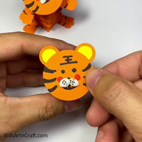 Pasting tiger's face with it's body. Step-by-step Tutorial For Kids