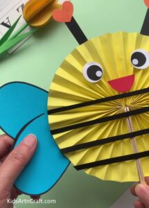 DIY Easy Paper Bee Craft for Kids - Kids Art & Craft